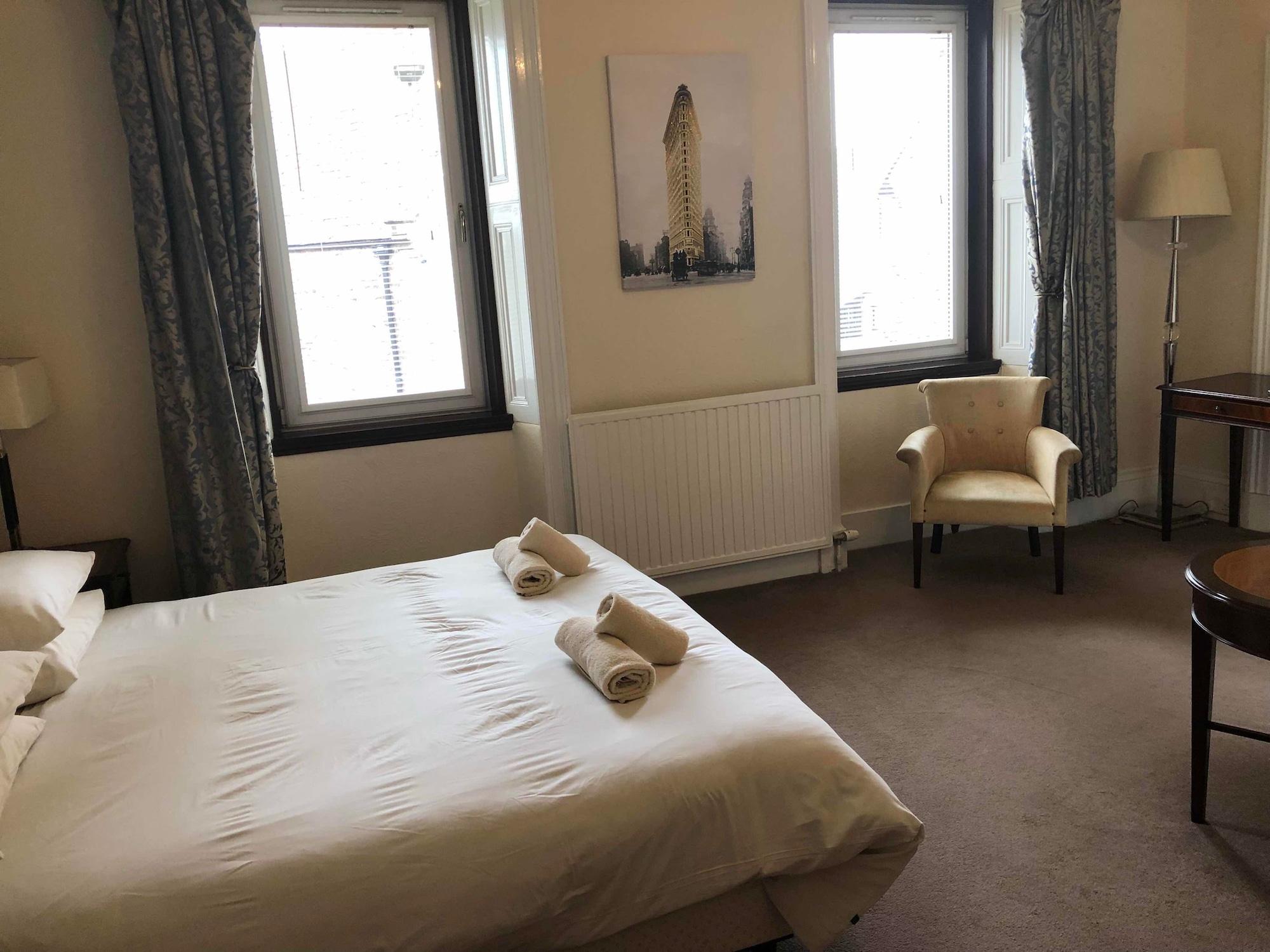 Oyo Eastbank Hotel, Speyside Scotland Rothes Eksteriør bilde
